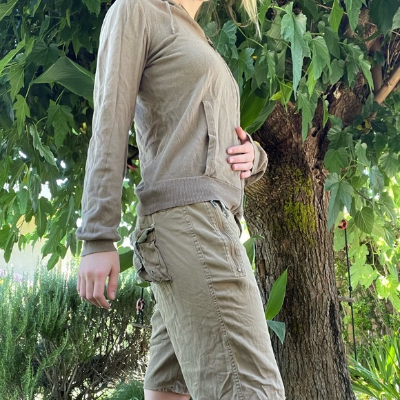 Zip up soft hoodie with cool zipper - Picture 4 of 6